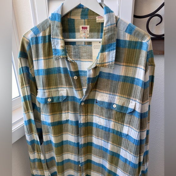 Levis plaid shirt. Relaxed fit. Size xxl. Nwt - Picture 9 of 12